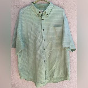Cabela’s Men’s XL green short sleeve button down